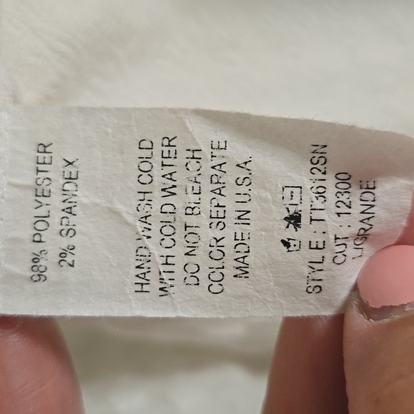 Ces Femme White Ruffle Tank Size Large - Picture 7 of 7